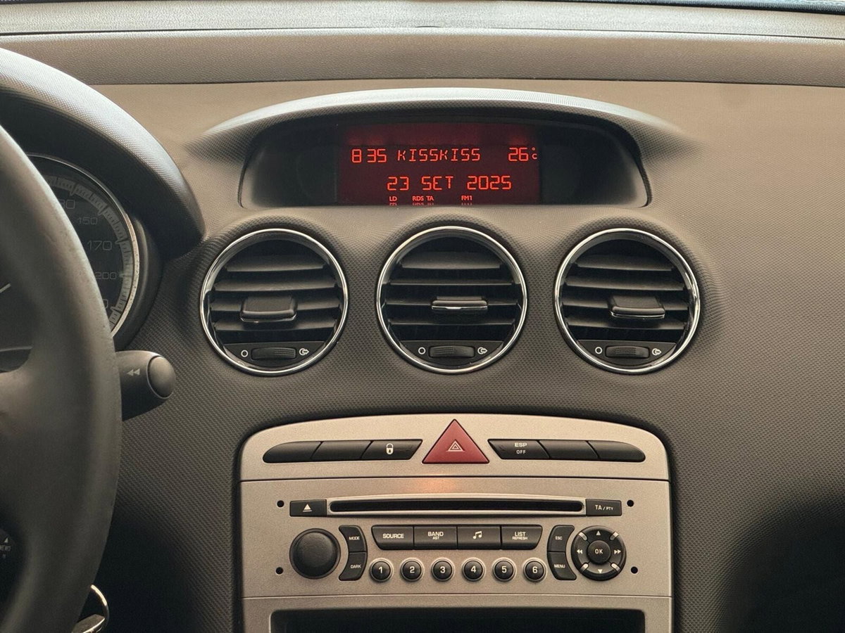 Peugeot 308 SW 1.6 HDi 110CV Ciel Tecno (12)