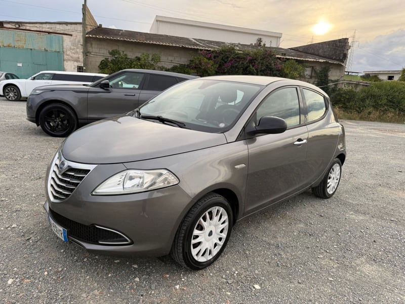 Lancia Ypsilon 1.2 69 CV 5 porte Silver