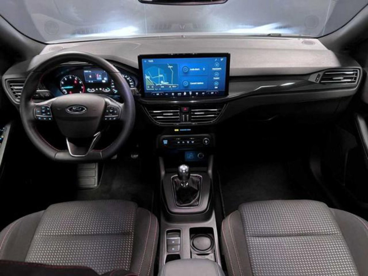 Ford Focus 1.0 EcoBoost Hybrid 125 CV Power. 5p. ST-Line Style (7)