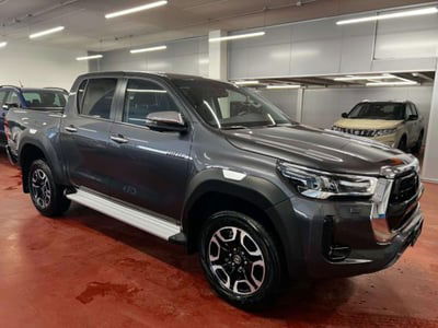 Toyota Hilux 2.8 D A/T 4WD porte Double Cab Executive