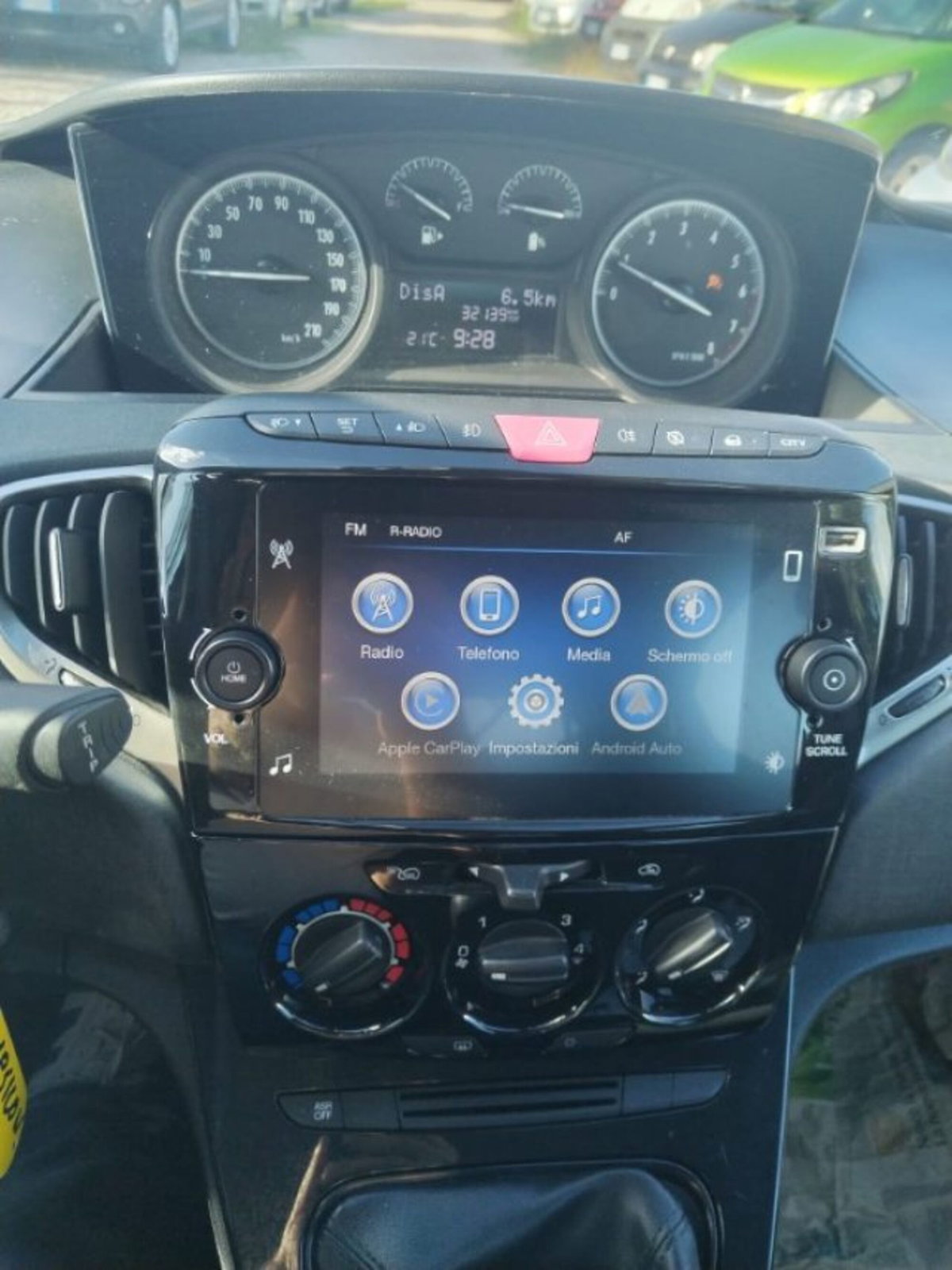 Lancia Ypsilon 1.0 FireFly 5 porte S&S Hybrid Gold Plus (10)