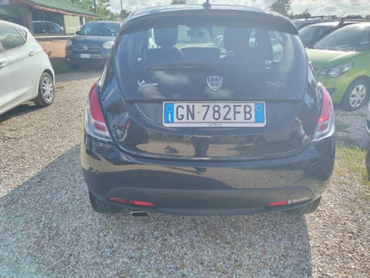 Lancia Ypsilon 1.0 FireFly 5 porte S&S Hybrid Gold Plus (5)
