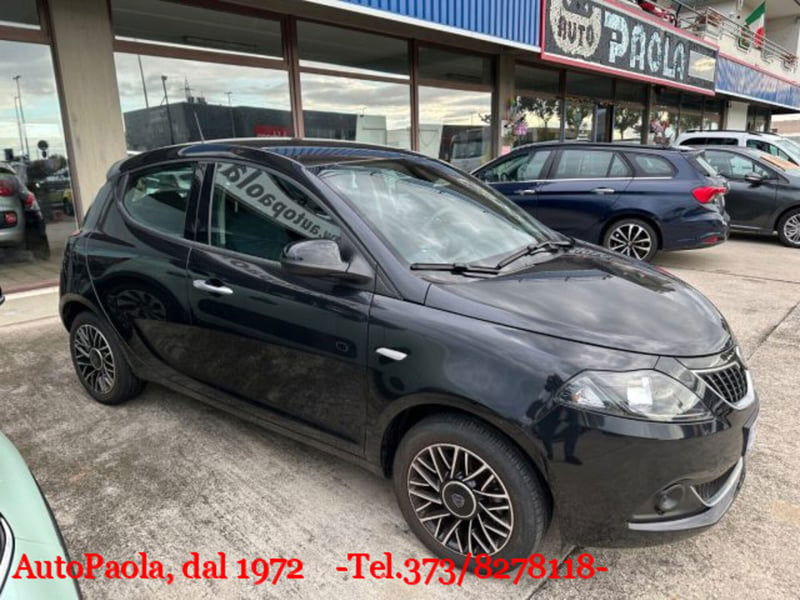 Lancia Ypsilon 1.0 FireFly 5 porte S&S Hybrid Ecochic Silver
