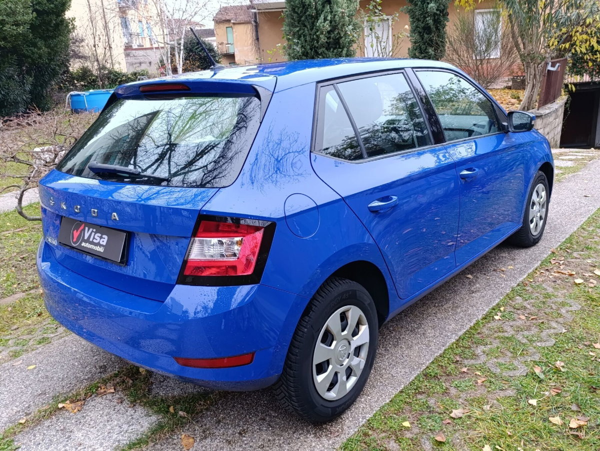 Skoda Fabia 1.0 MPI 75 CV Business (10)