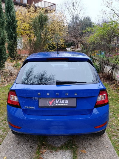 Skoda Fabia 1.0 MPI 75 CV Business (11)