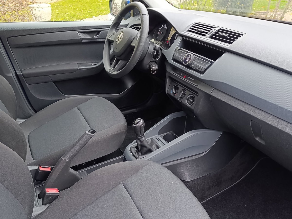 Skoda Fabia 1.0 MPI 75 CV Business (12)