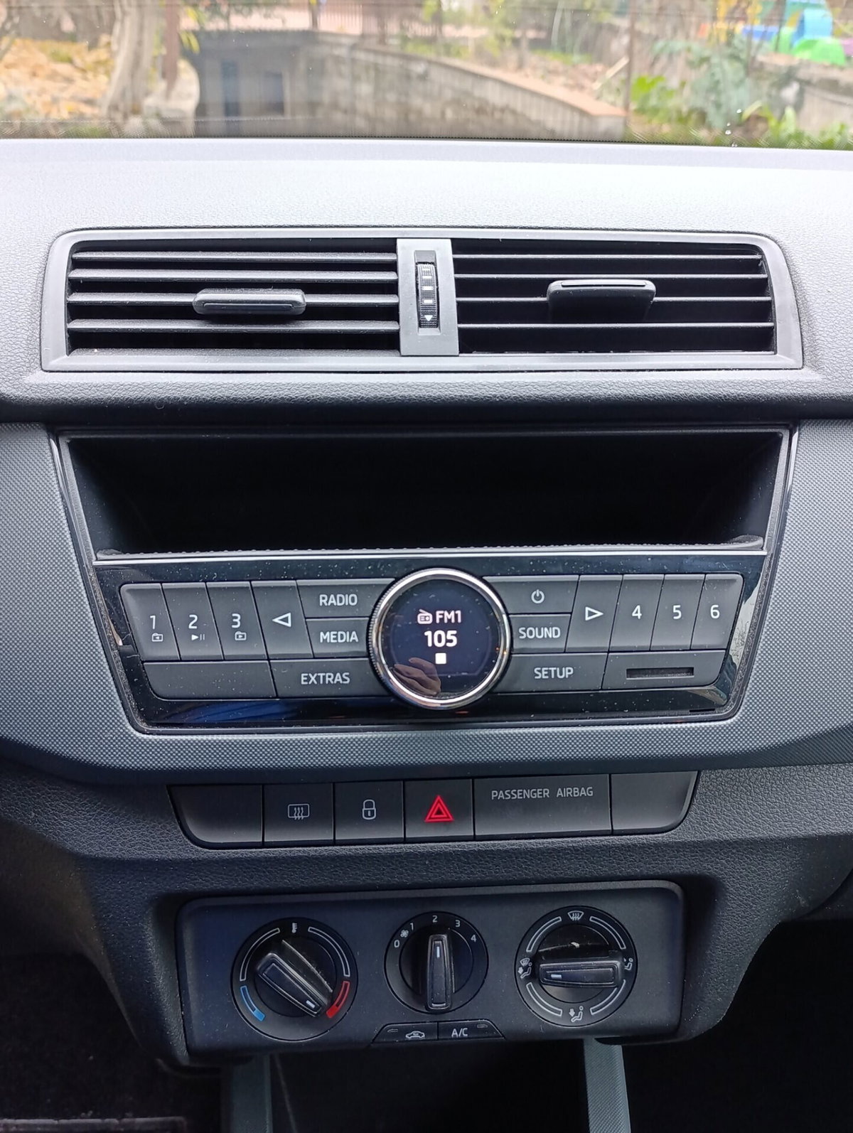 Skoda Fabia 1.0 MPI 75 CV Business (16)