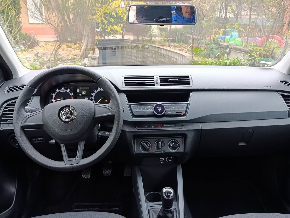 Skoda Fabia 1.0 MPI 75 CV Business (2)