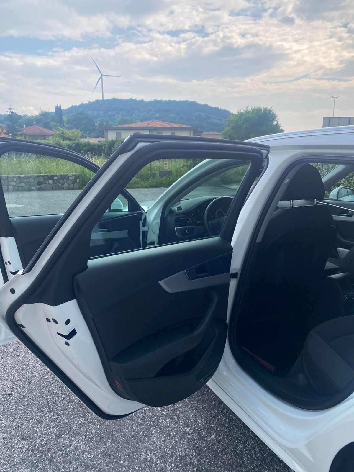 Audi A4 Avant 2.0 TDI 122 CV S tronic Sport (6)