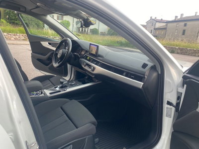 Audi A4 Avant 2.0 TDI 122 CV S tronic Sport (8)