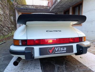 Porsche 911 Coupé Carrera 3.2 (16)