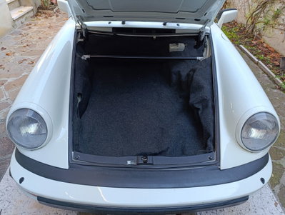 Porsche 911 Coupé Carrera 3.2 (19)