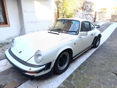 Porsche 911 Coupé Carrera 3.2 (4)