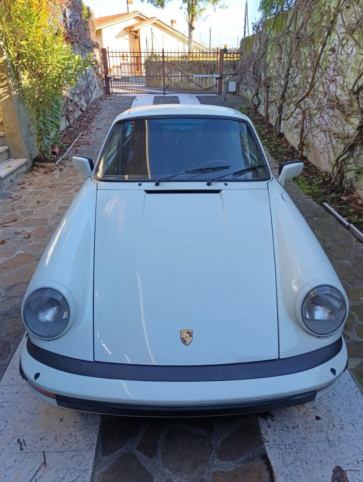Porsche 911 Coupé Carrera 3.2 (7)