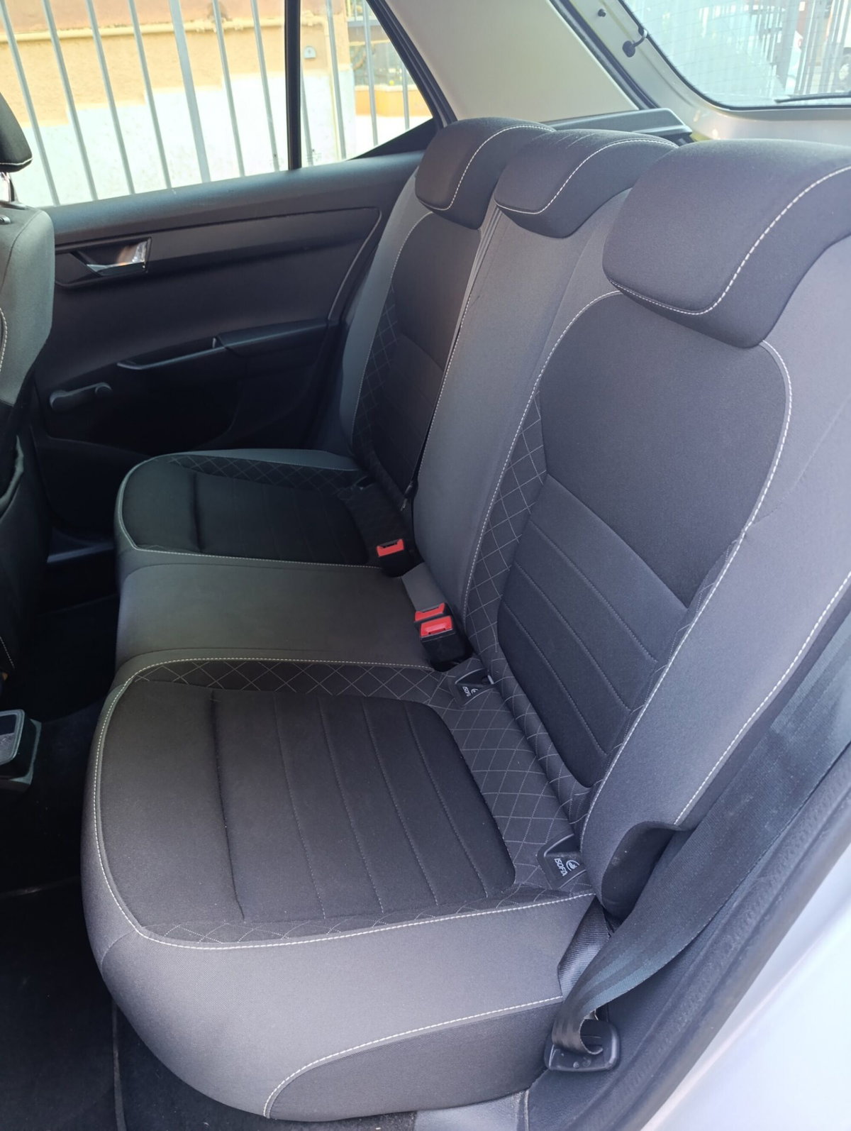Skoda Fabia 1.0 MPI 60 CV Design Edition (11)