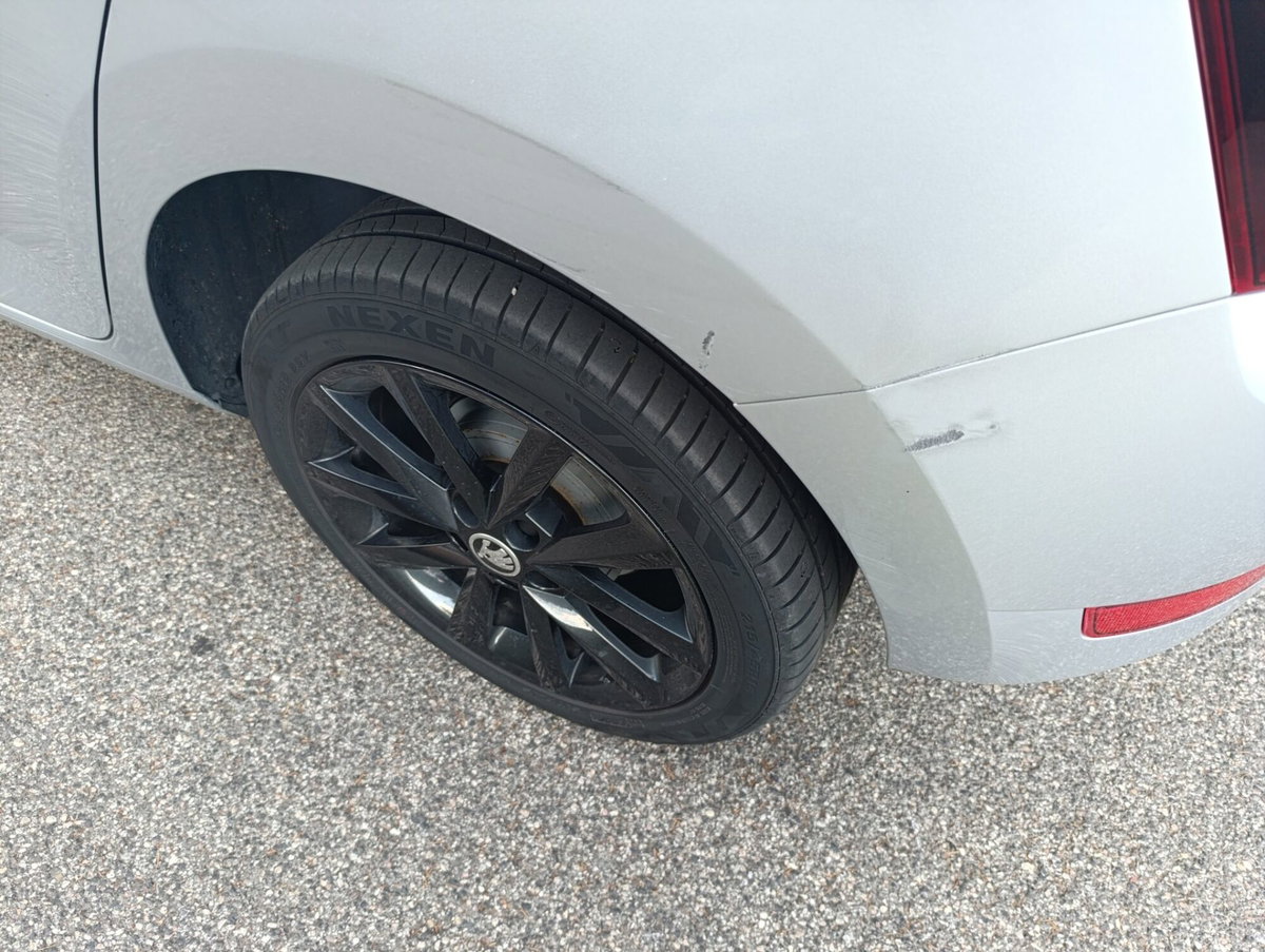 Skoda Fabia 1.0 MPI 60 CV Design Edition (13)