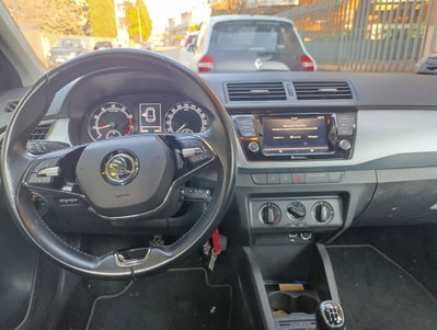 Skoda Fabia 1.0 MPI 60 CV Design Edition (2)