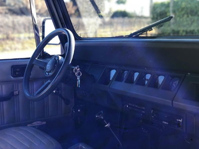 Jeep Wrangler 2.5 Laredo (4)