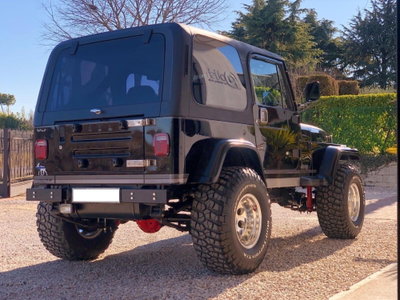 Jeep Wrangler 2.5 Laredo (5)