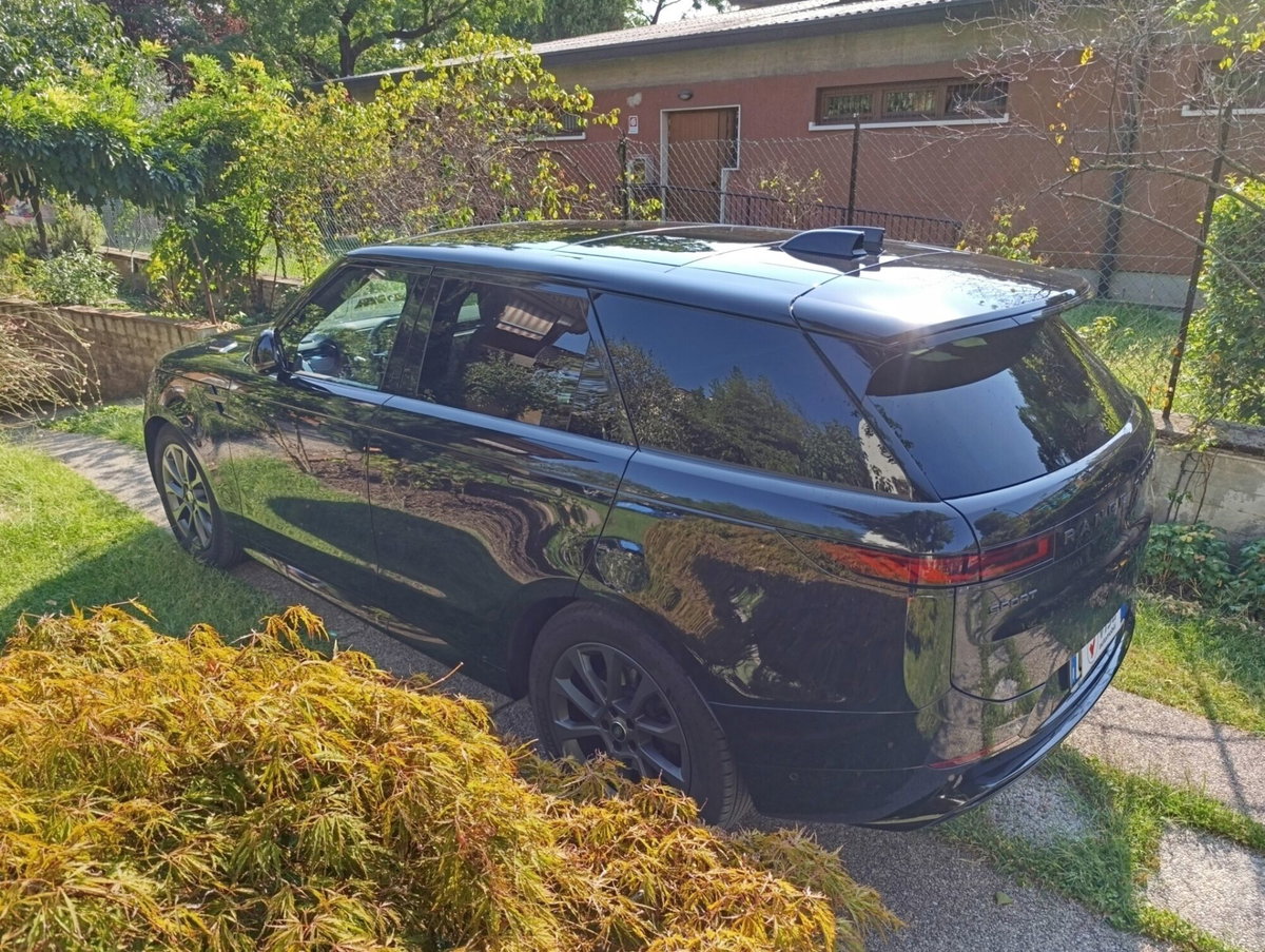 Land Rover Range Rover Sport 3.0D l6 249 CV HSE Dynamic Stealth (9)