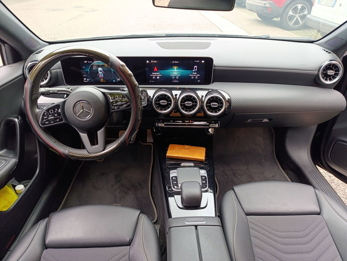Mercedes-Benz Classe A 180 d Automatic Premium (2)