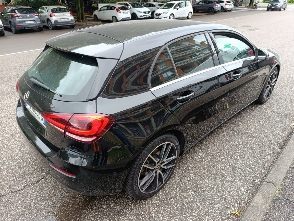 Mercedes-Benz Classe A 180 d Automatic Premium (3)