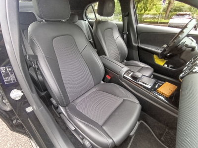 Mercedes-Benz Classe A 180 d Automatic Premium (8)
