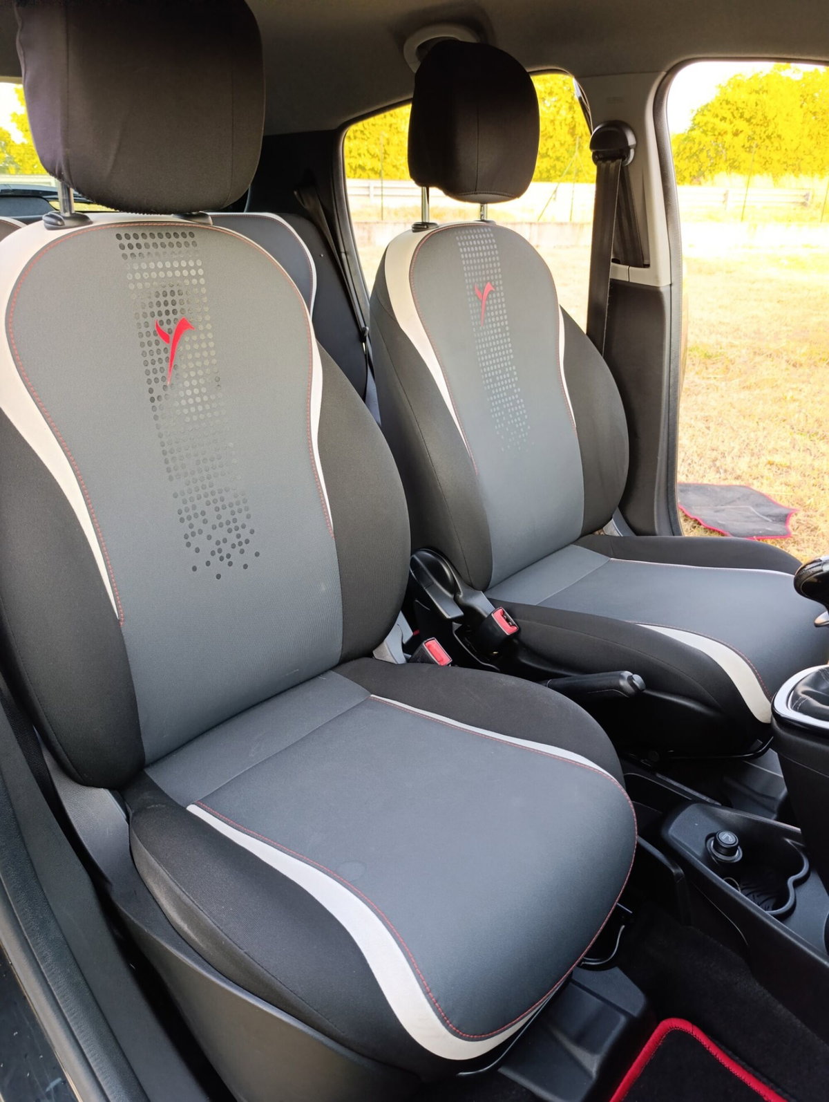 Lancia Ypsilon 0.9 TwinAir 85 CV 5 porte Metano Ecochic Elefantino (6)