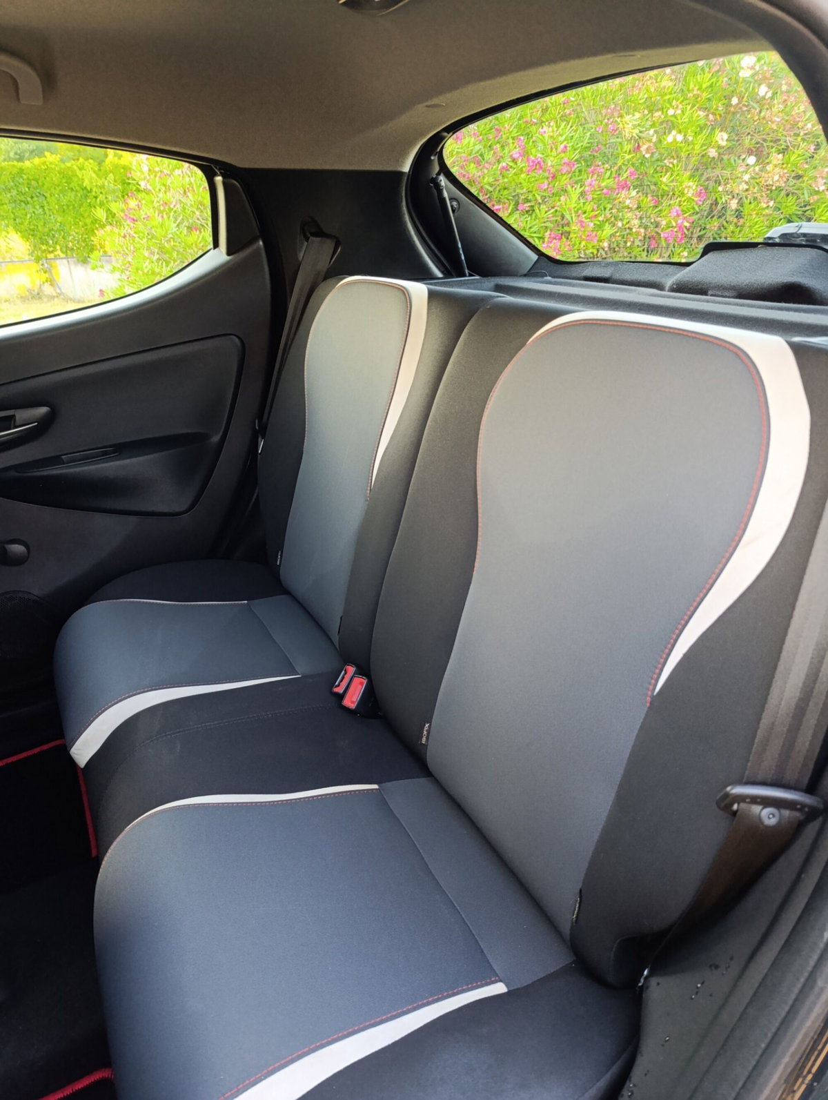 Lancia Ypsilon 0.9 TwinAir 85 CV 5 porte Metano Ecochic Elefantino (8)