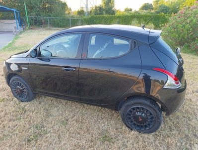 Lancia Ypsilon 0.9 TwinAir 85 CV 5 porte Metano Ecochic Elefantino (9)