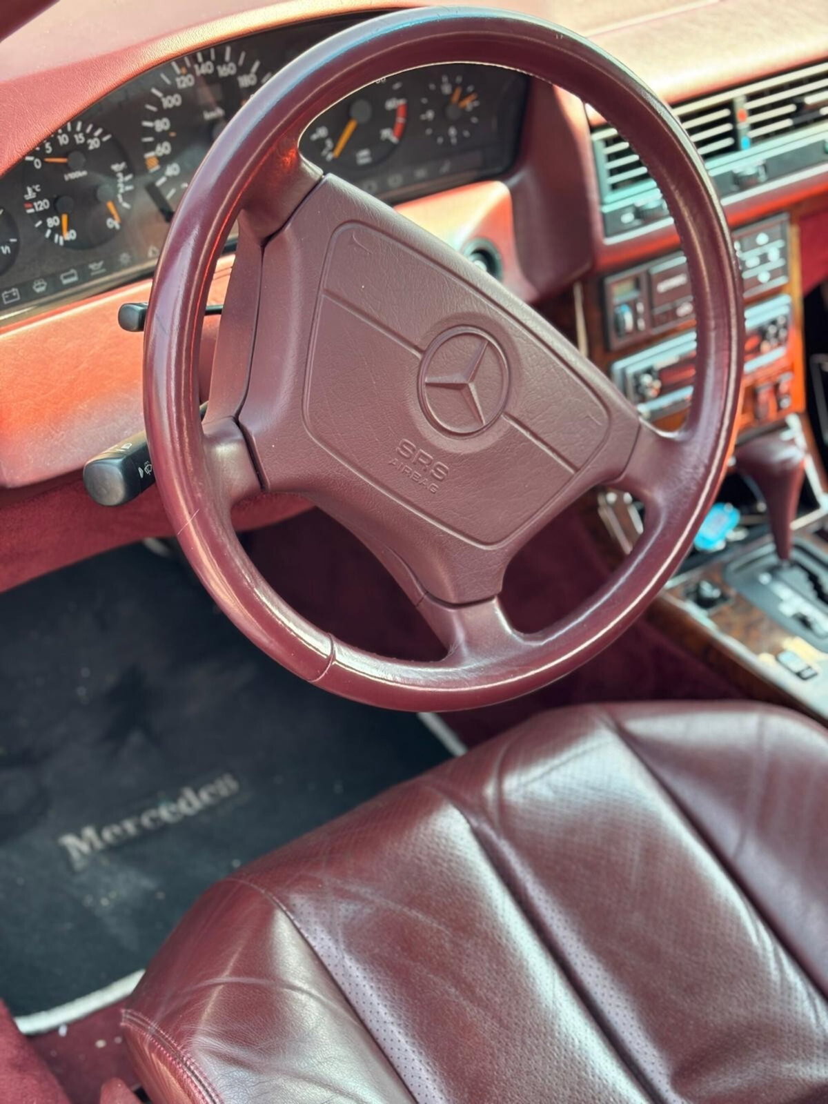 Mercedes-Benz 500 Cabrio 500 SL-32 (2)