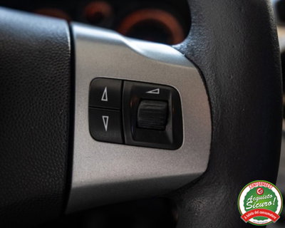 Opel Corsa 1.2 3 porte Club (12)