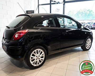 Opel Corsa 1.2 3 porte Club (4)