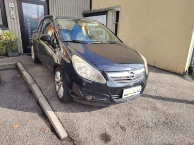 Opel Corsa 1.4 16V 3 porte aut. Sport usata