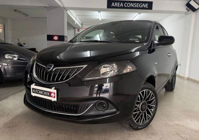 Lancia Ypsilon 1.0 FireFly 5 porte S&S Hybrid Gold Plus usata