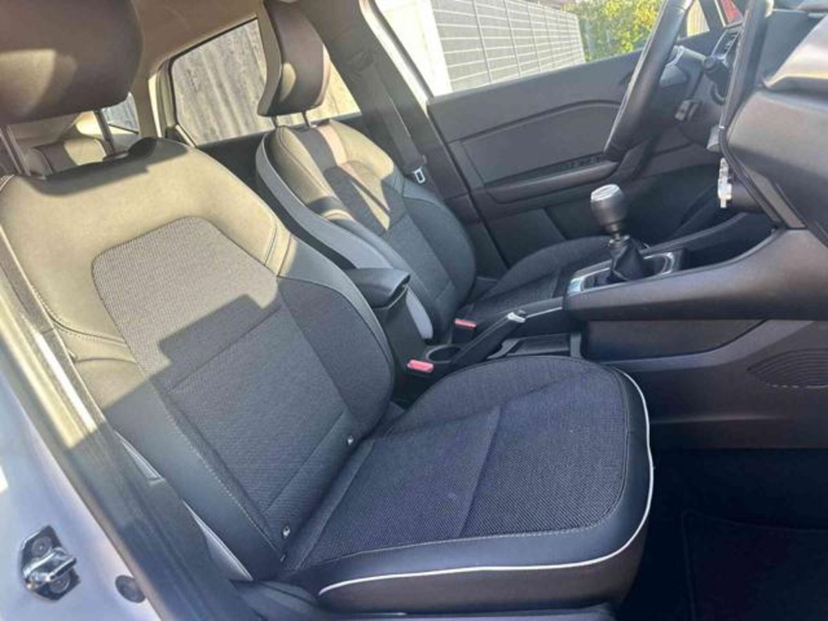 Renault Captur TCe 90 CV Intens (11)