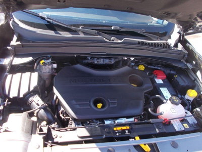 Jeep Renegade 1.6 Mjt 120 CV Limited (18)