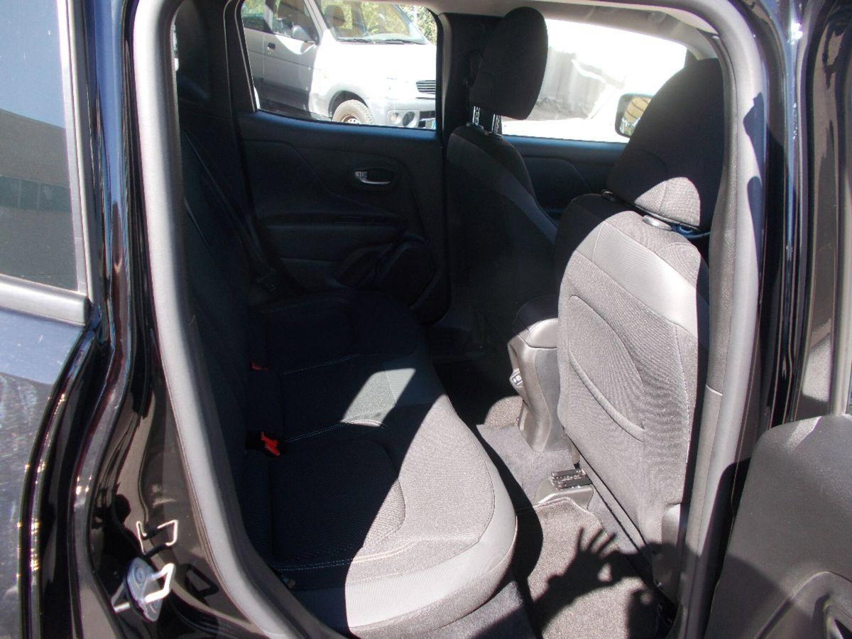 Jeep Renegade 1.6 Mjt 120 CV Limited (7)