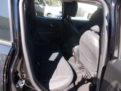 Jeep Renegade 1.6 Mjt 120 CV Limited (7)