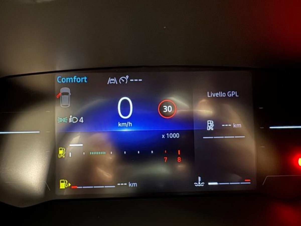 Renault Captur 1.0 eco-g Techno 100cv (19)