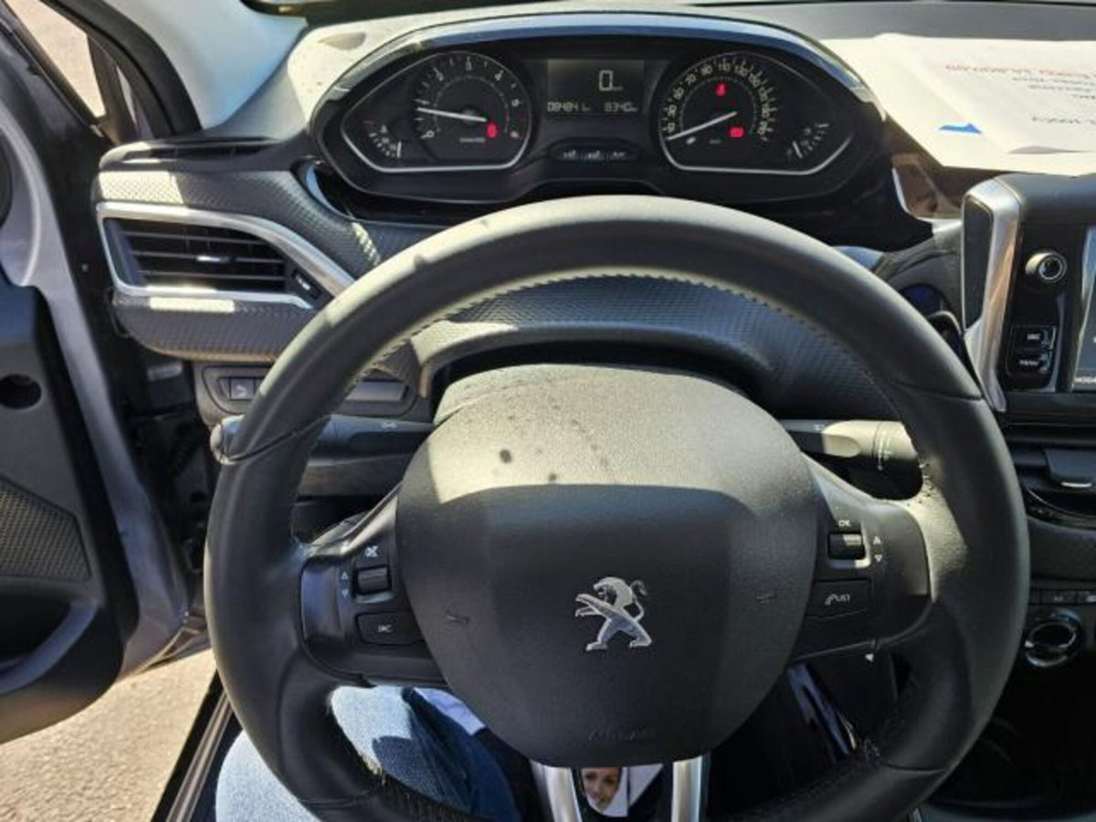 Peugeot 2008 100 S&S Allure (9)