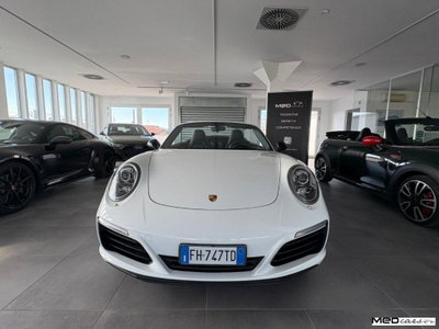 Porsche 911 Cabrio 3.0 Carrera (4)