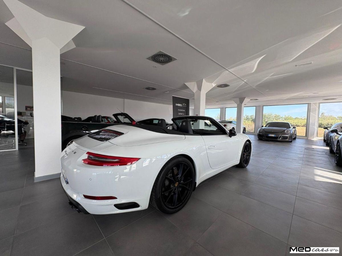 Porsche 911 Cabrio 3.0 Carrera (7)