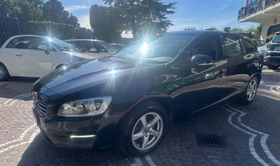 Volvo V60 D2 1.6 R-design Momentum usata