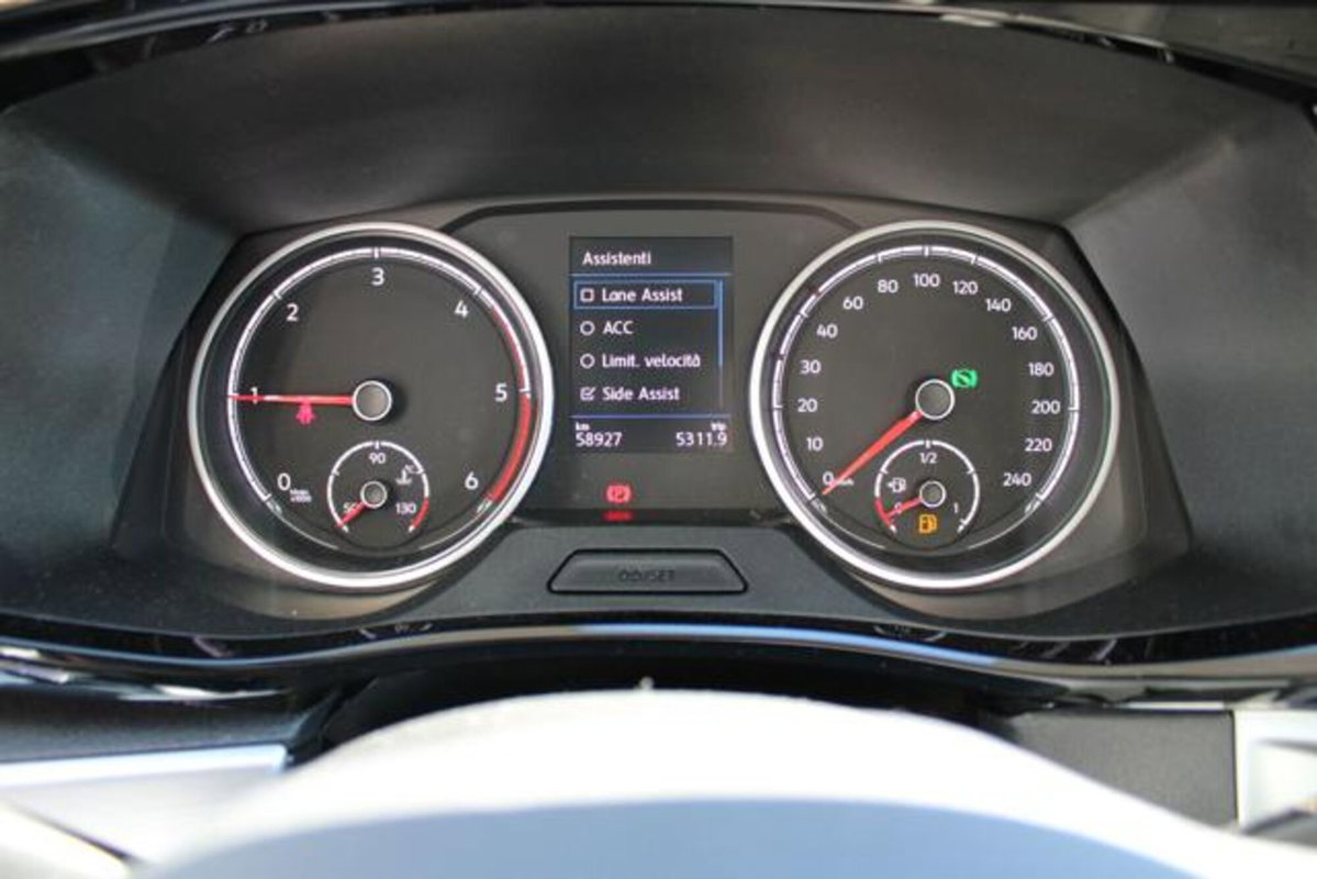 Volkswagen Multivan 2.0 TDI 204CV DSG 4Motion Comfortline (14)