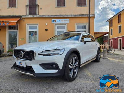 Volvo V60 Cross Country 2.0 b4 Ultimate awd auto usata