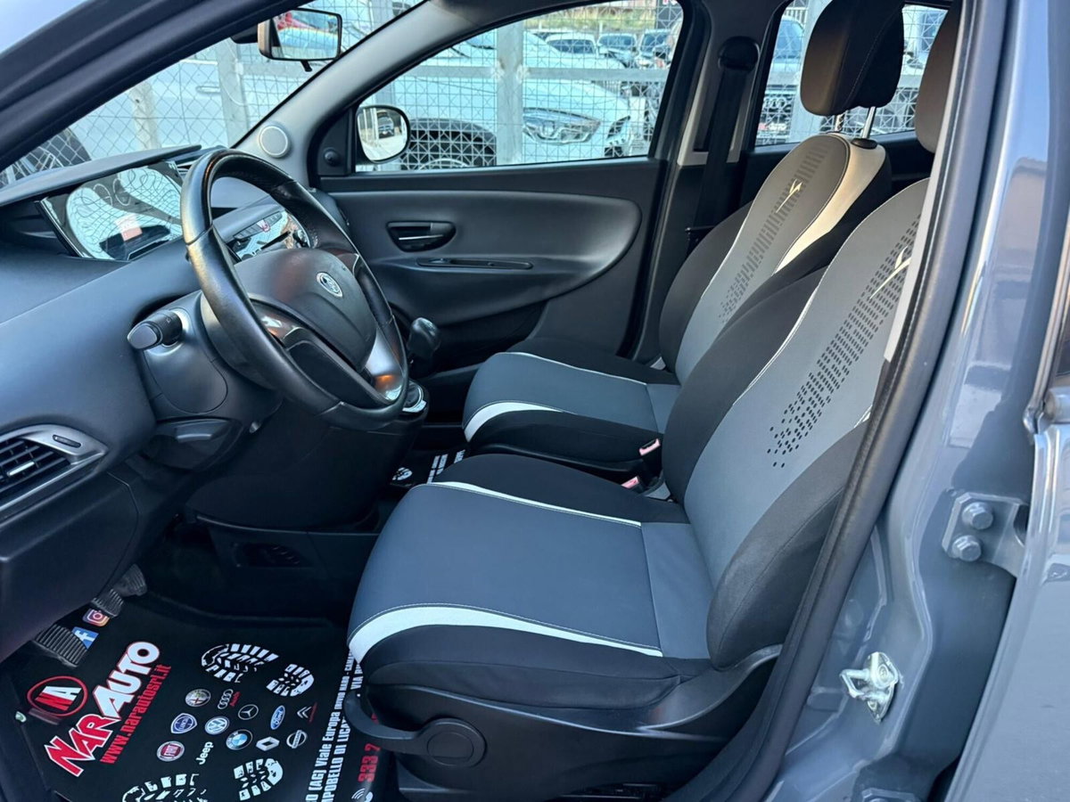 Lancia Ypsilon 1.3 MJT 16V 95 CV 5 porte S&S Platinum (10)