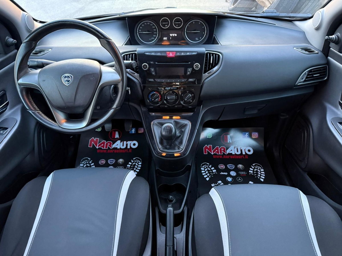 Lancia Ypsilon 1.3 MJT 16V 95 CV 5 porte S&S Platinum (15)