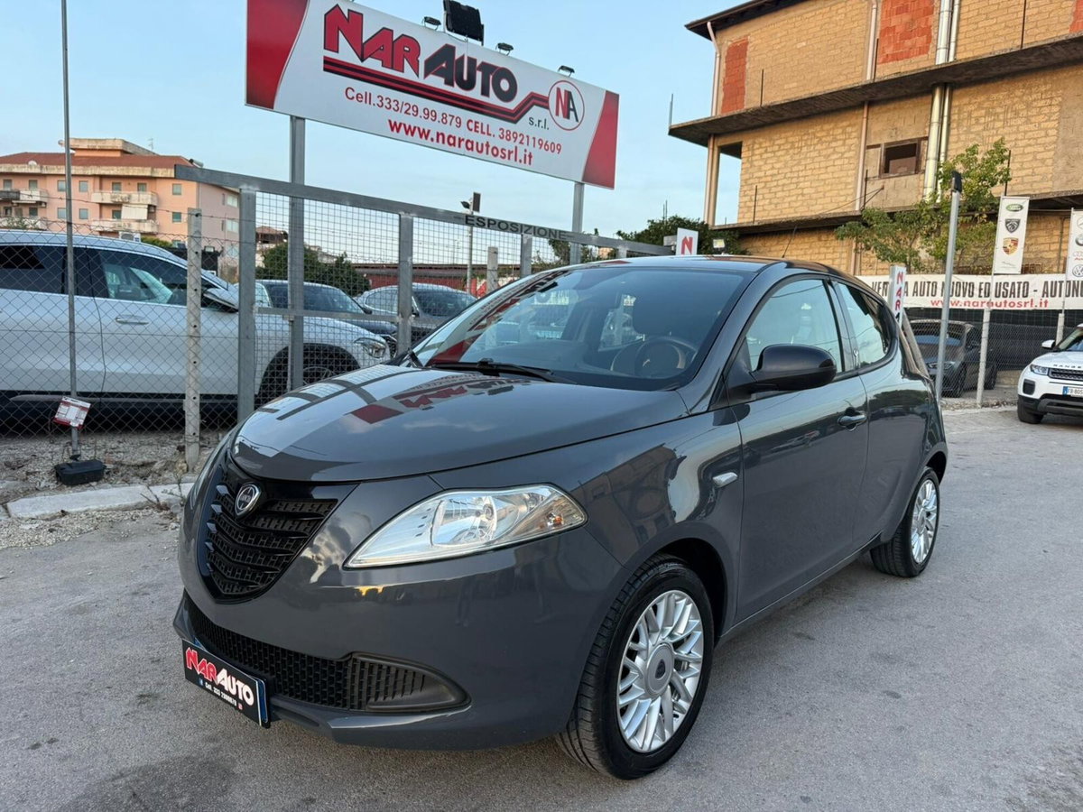 Lancia Ypsilon 1.3 MJT 16V 95 CV 5 porte S&S Platinum (2)