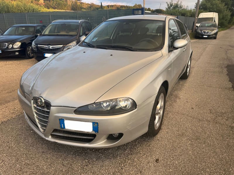 Alfa Romeo 147 1.6 16V TS (105) 5 porte Distinctive
